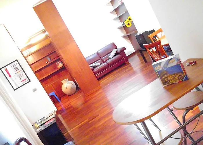 Apartamento Turistico Laura *